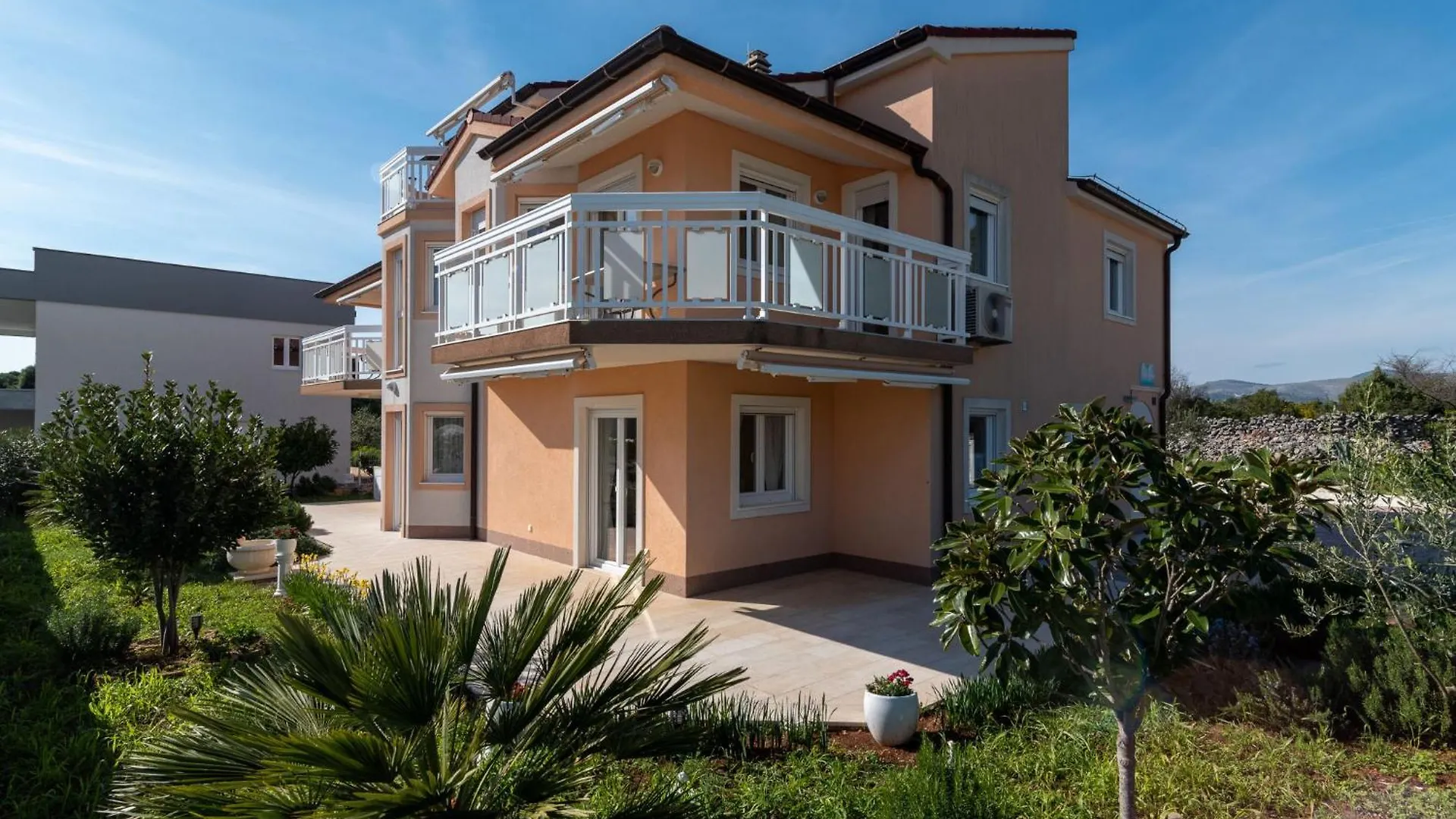 Apartment Villa Nikaroni-2 By Interhome Trogir