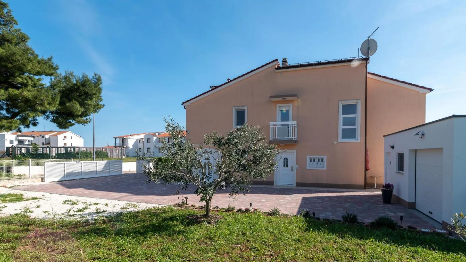 Apartment Villa Nikaroni-2 By Interhome Trogir